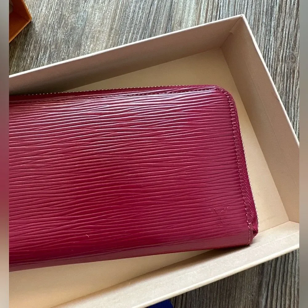 Louis Vuitton Epi leather wallet - Picture 9 of 14